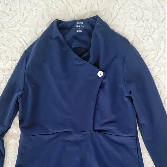 🆕 Tonic Athletic Pullover 🆕 - Picture 2 of 7